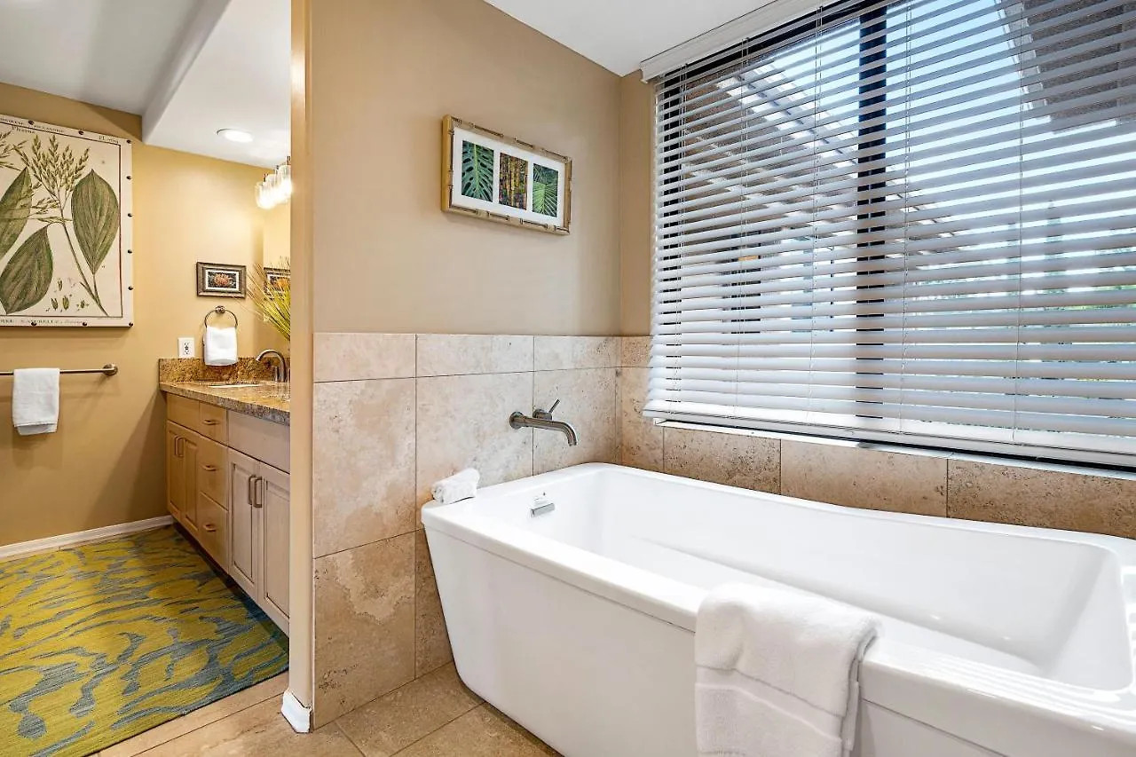Waikoloa Fairways #A310: Top Floor,Breathtaking Lake, Golf Course&Ocean Views