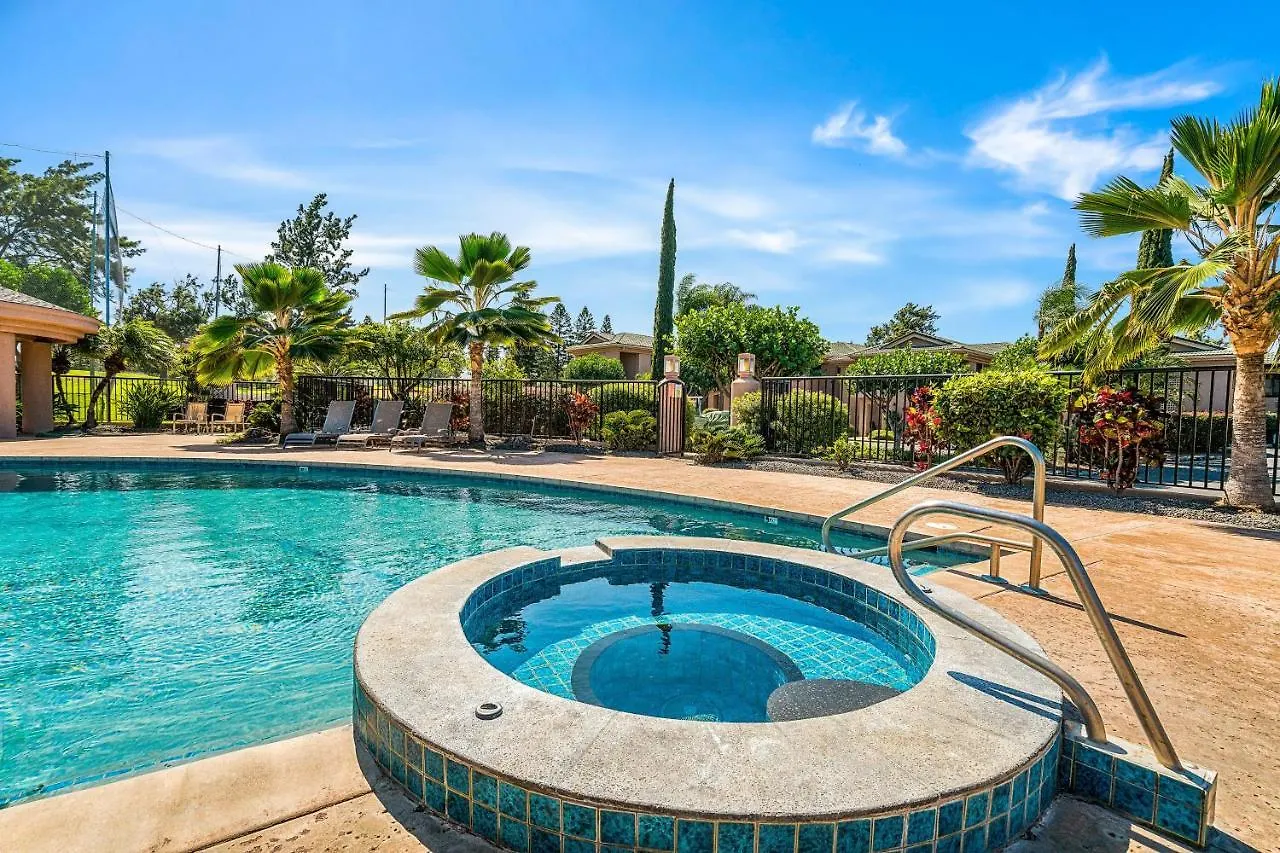 Waikoloa Fairways #A310: Top Floor,Breathtaking Lake, Golf Course&Ocean Views Holiday home
